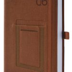 AGENDA DIARIA CUBIERTA DELHI PORTA CELULAR COLOR MIEL DANPEX