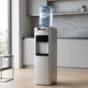 DISPENSADOR DE AGUA ROYAL GRIS CON GABINETE DE ALMACENAMIENTO AQUAARTIC-SIL