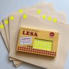 ETIQUETA-ADHESIVA-LESA-NUMERO-10-FLUORESCENTE-AMARILLO-5-PAQUETES-CON-12-HOJAS_E130-441_4 ETIQUETA ADHESIVA LESA NUMERO 10 FLUORESCENTE 5 PAQUETES CON 12 HOJAS