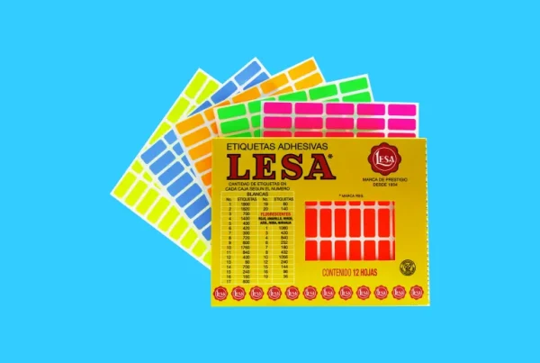 ETIQUETA LESA GRANDE FLUORESCENTE DEL NUMERO 4 ROJA