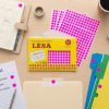 ETIQUETA-ADHESIVA-LESA-NUMERO-10-ROSA-FLUORESCENTE-11-MM-REDONDA-PAQUETE-CON-5-SOBRES_E130-433_4-1 ETIQUETA ADHESIVA LESA NUMERO 10 FLUORESCENTE 5 PAQUETES CON 12 HOJAS