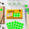 ETIQUETA-ADHESIVA-LESA-NUMERO-22-VERDE-FLUORESCENTE-32-MM-REDONDA-PAQUETE-CON-5-SOBRES_E130-436_4-1 ETIQUETA ADHESIVA LESA NUMERO 22 FLUORESCENTE 5 PAQUETES CON 12 HOJAS
