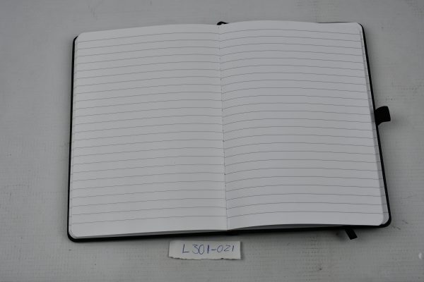 LIBRETA-DE-NOTAS-DANPEX-CON-PORTA-CELULAR-COLOR-NEGRO-RAYA-CON-192-PAGINAS_L301-021-3 LIBRETA DE NOTAS DANPEX PORTACELULAR CEL761 RAYA 96 HOJAS PASTA DURA